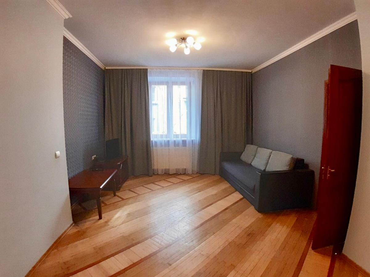 Apartment Hnatuka Center Lviv Exterior photo