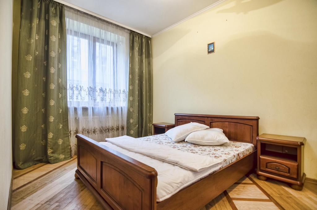 Apartment Hnatuka Center Lviv Exterior photo